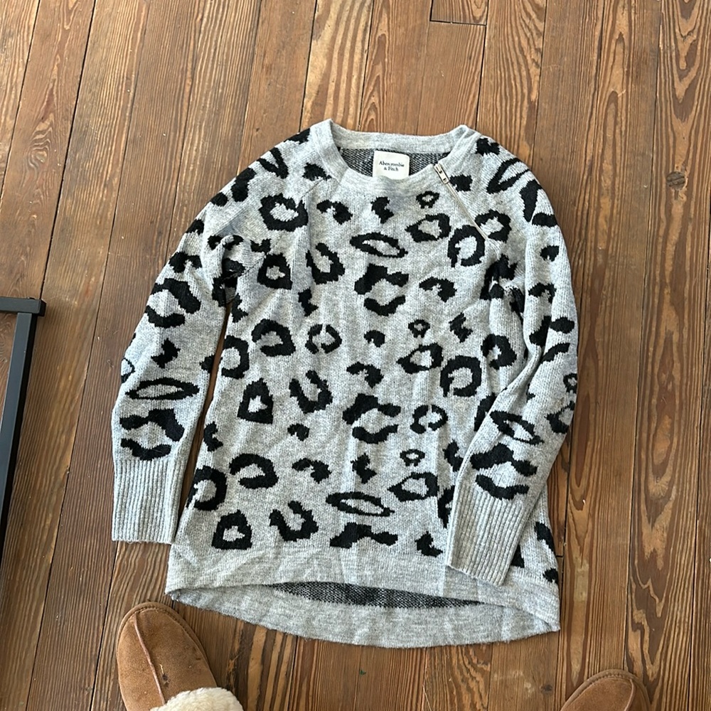Abercrombie print sweater